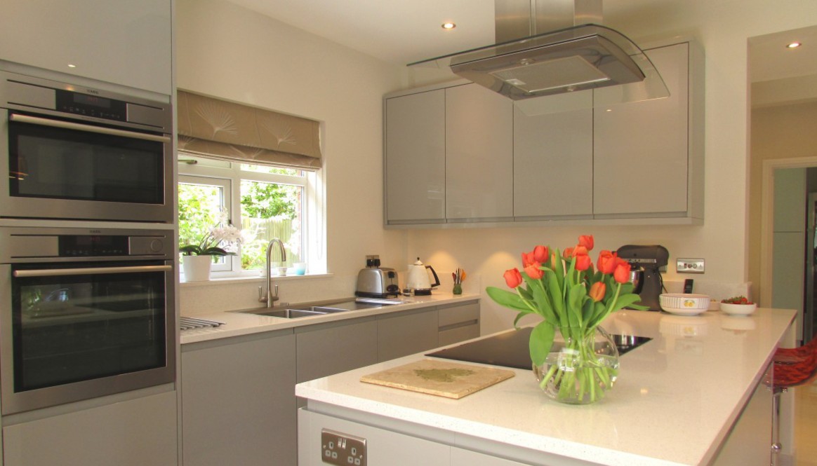 Gloss Grey J-pull with Silestone work-surface