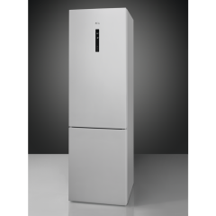 AEG RCB636E3MW Fridge Freezer
