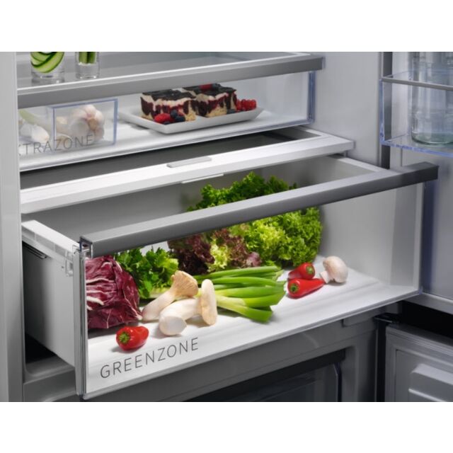AEG NSC7G751ES Integrated Fridge Freezer
