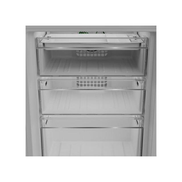 Blomberg KNE4554EVI Integrated 70/30 Fridge Freezer