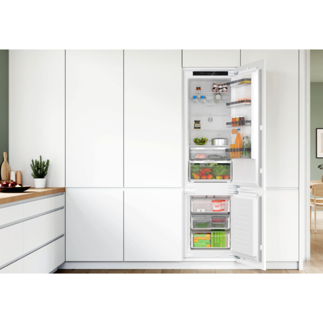 Bosch KIN96VFD0G Integrated Fridge Freezer