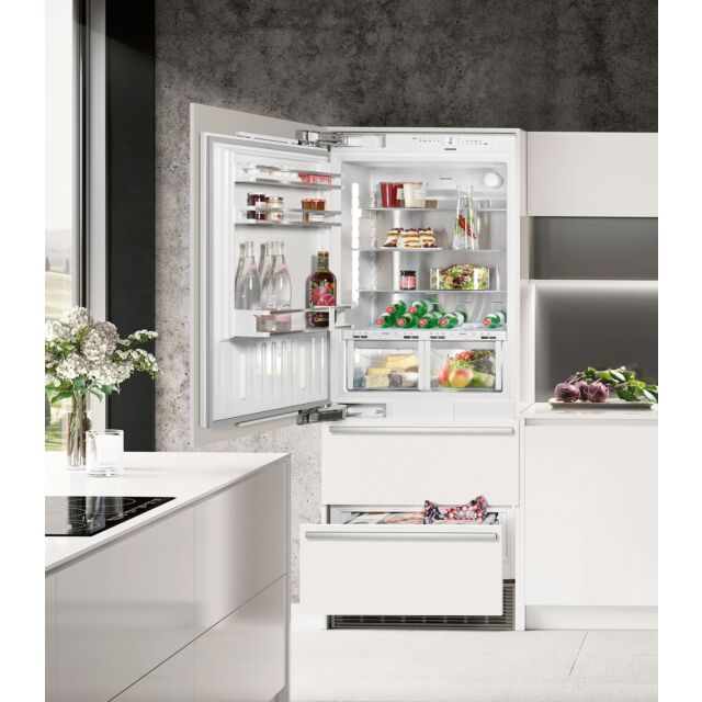 Liebherr ECBNE7871 Integrated Fridge Freezer