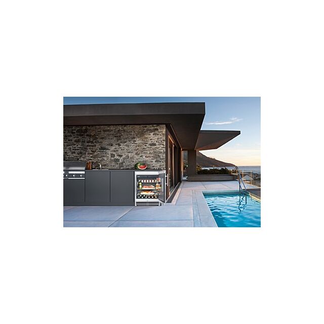 Liebherr OKES1750 Outdoor Cooler
