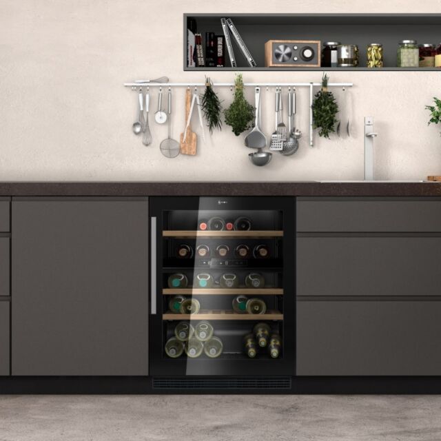 Neff KU9213HG0G 82X60 under counter wine cabinet