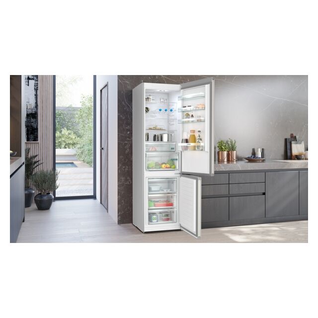 Siemens KG39NAIAU Fridge Freezer