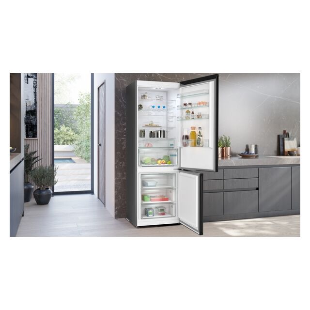 Siemens KG49NXXCF 70cm Fridge Freezer