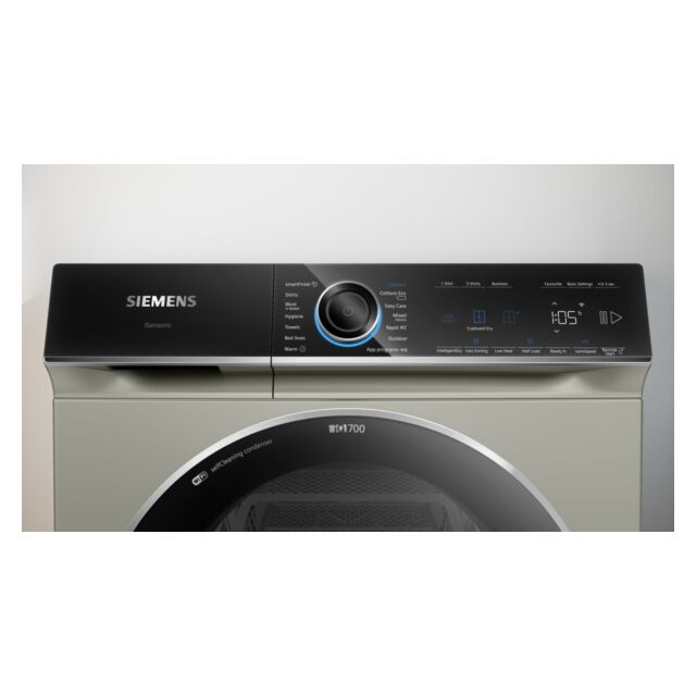 Siemens WQ46B2CXGB 9kg Heat Pump dryer, one only Ex-display